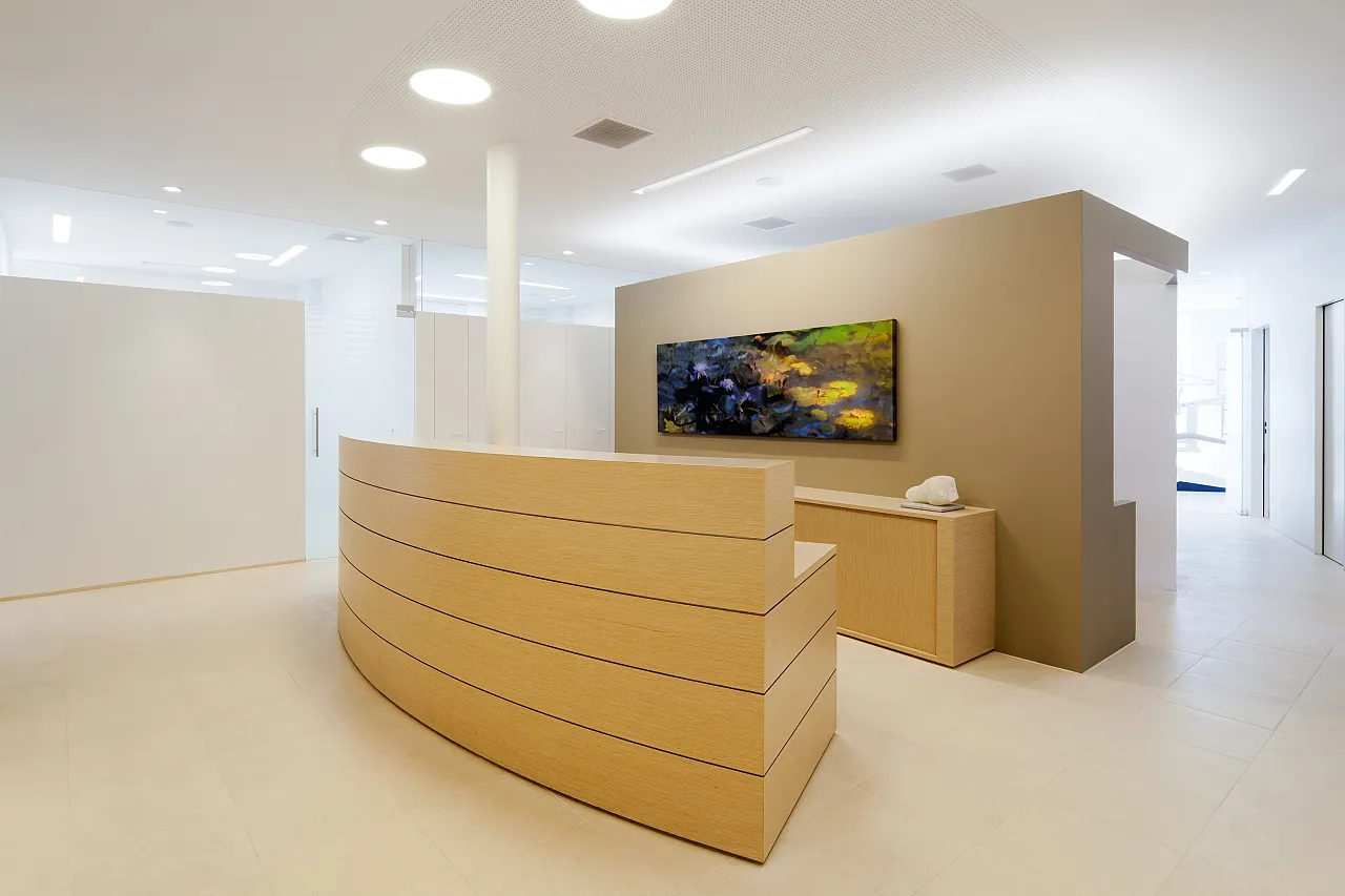 Empfangstresen unserer Praxis in Zürich